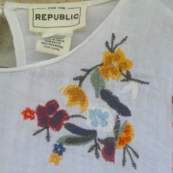 Embroidered Boho Blouse - Picture 4 of 8